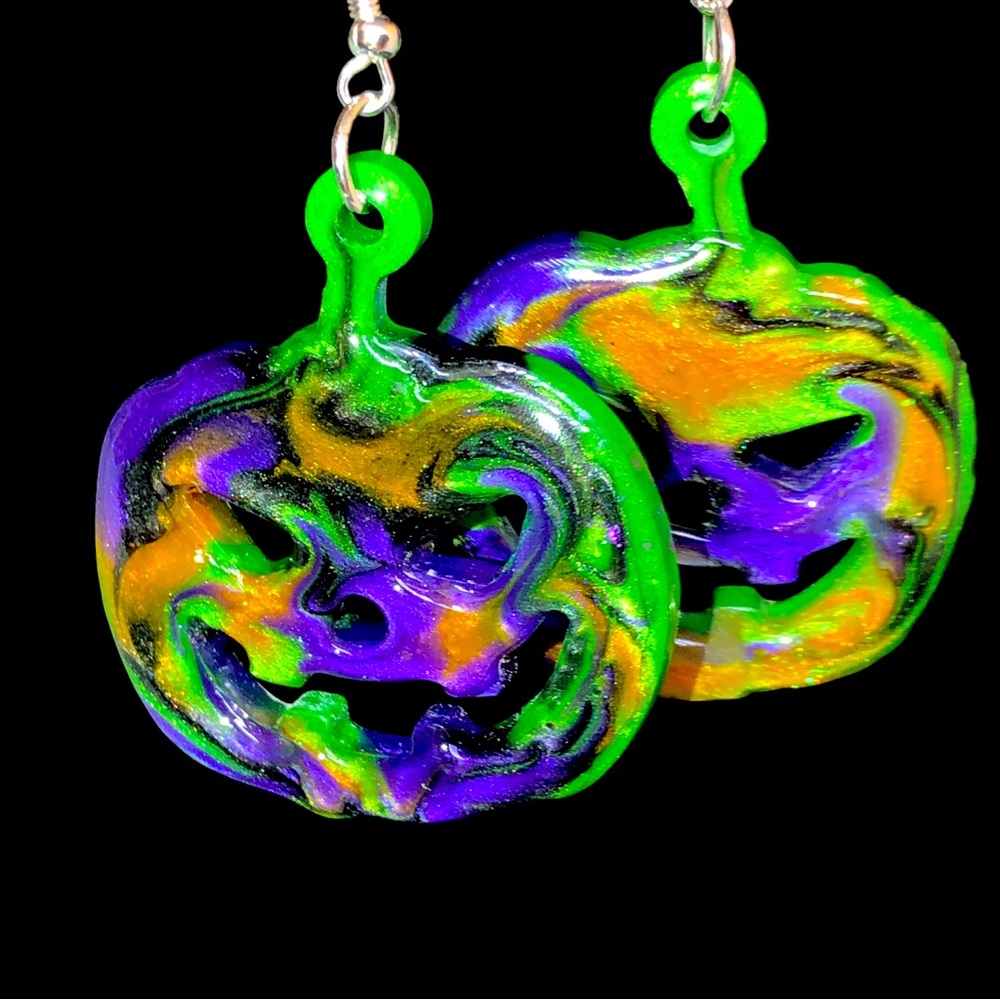 Handcrafted Halloween Earrings Pierced Dangle Mardi Gras Theme Pumpkins … - Picture 2 of 3